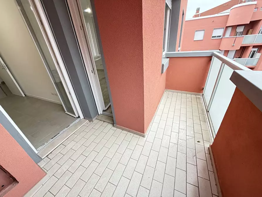 Immagine 6 di Appartamento in affitto  in via Emilio Cecchi 1 a Milano