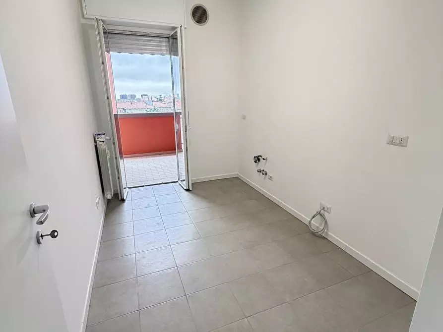 Immagine 8 di Appartamento in affitto  in via Emilio Cecchi 1 a Milano