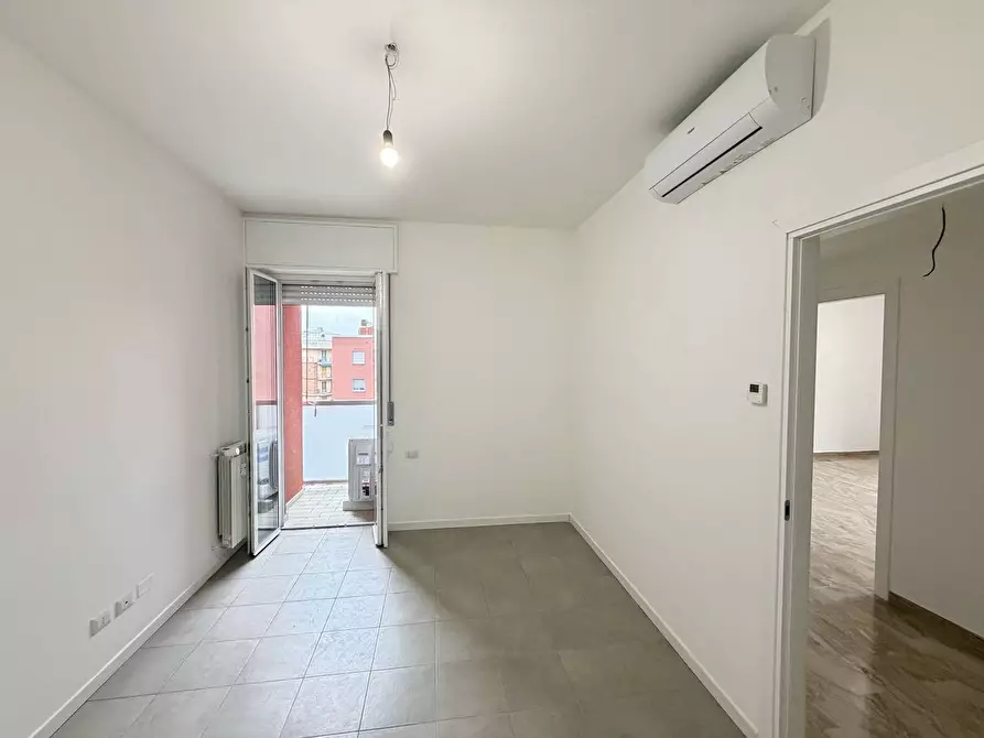 Immagine 11 di Appartamento in affitto  in via Emilio Cecchi 1 a Milano