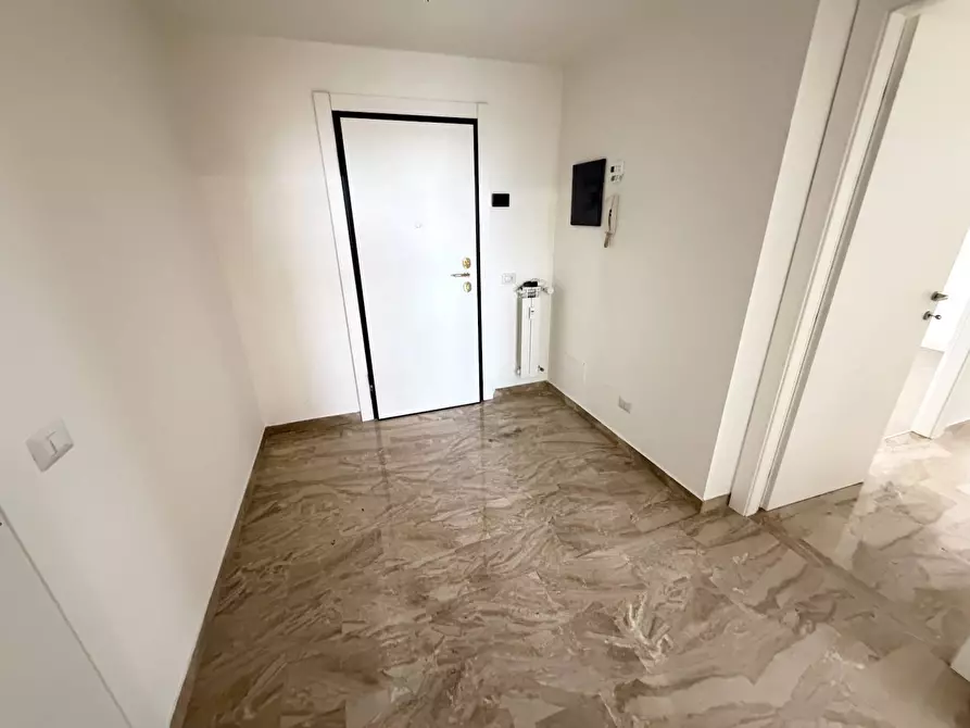 Immagine 19 di Appartamento in affitto  in via Emilio Cecchi 1 a Milano