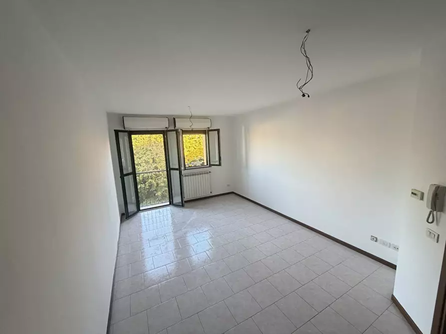 Immagine 6 di Appartamento in vendita  in via Volta 49 a Rho