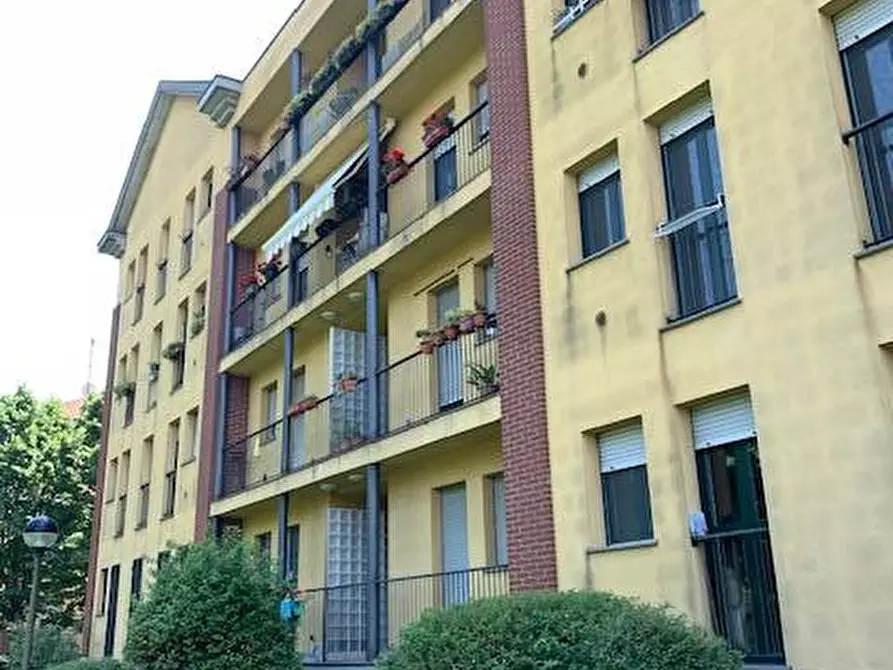 Immagine 20 di Appartamento in vendita  in via Volta 49 a Rho