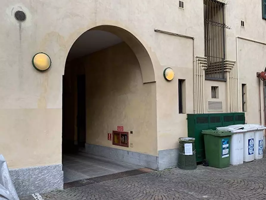 Immagine 4 di Box auto in affitto  in via fara 11 a Milano