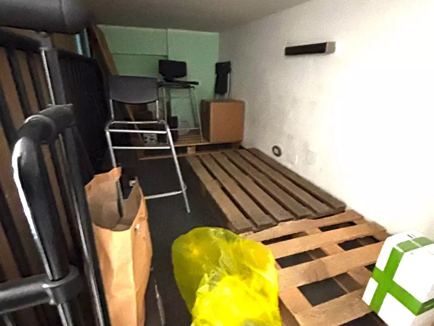 Immagine 4 di Negozio in affitto  in via dei Fiordalisi 1 a Milano