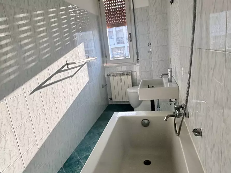 Immagine 8 di Appartamento in affitto  in via Govone a Milano