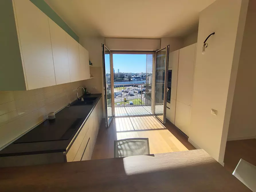 Immagine 5 di Appartamento in vendita  in via Castellammare 14 a Milano