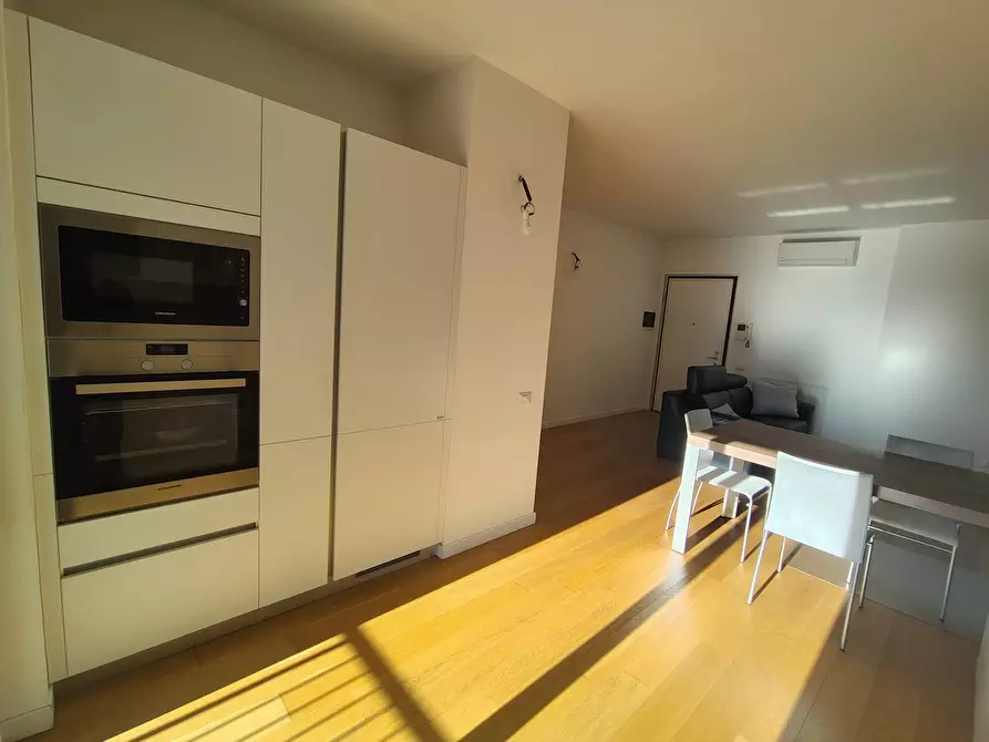 Immagine 10 di Appartamento in vendita  in via Castellammare 14 a Milano