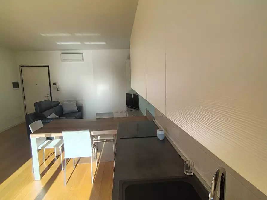 Immagine 13 di Appartamento in vendita  in via Castellammare 14 a Milano