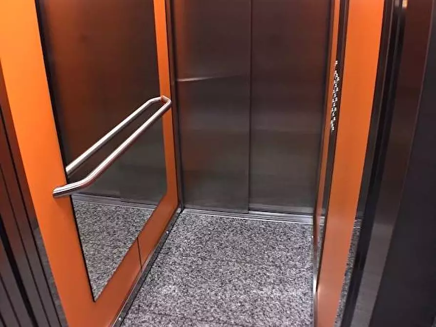 Immagine 37 di Appartamento in vendita  in via Castellammare 14 a Milano