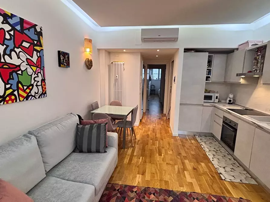 Immagine 1 di Appartamento in affitto  in via Massarenti a Milano