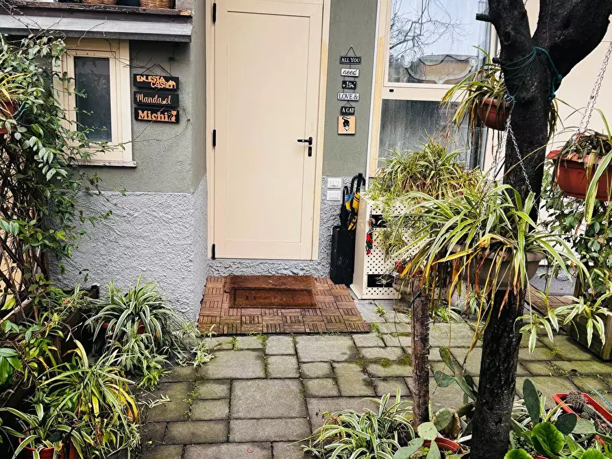 Immagine 12 di Appartamento in affitto  in via Massarenti a Milano