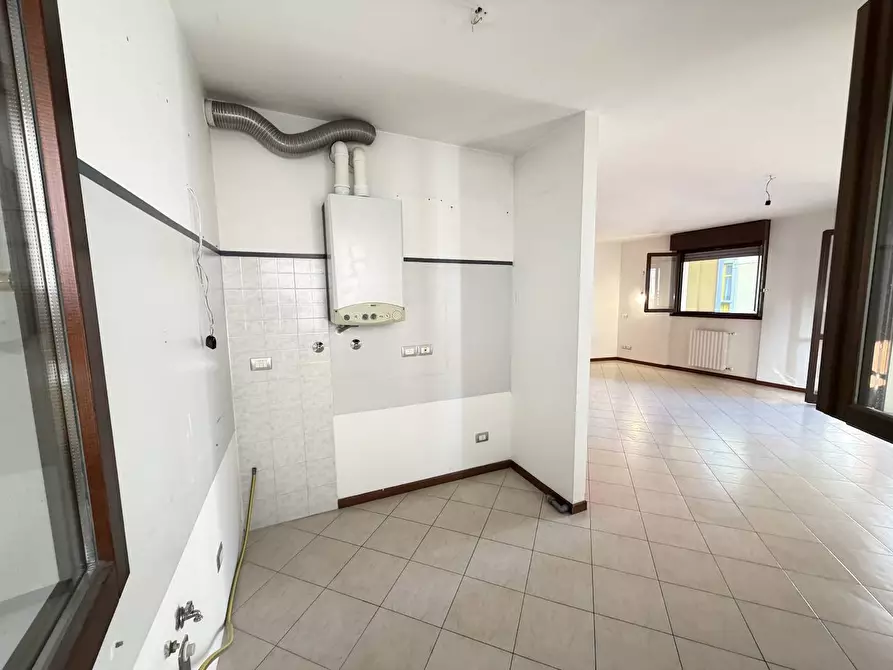 Immagine 7 di Appartamento in vendita  in Via Caianello a Milano