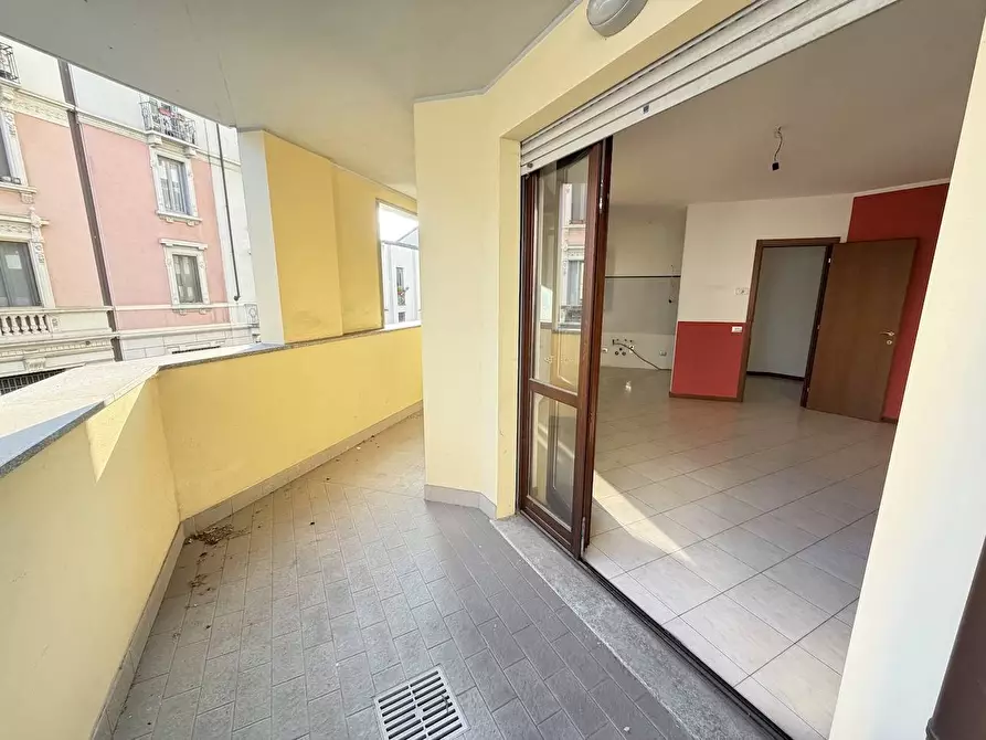 Immagine 11 di Appartamento in vendita  in Via Caianello a Milano