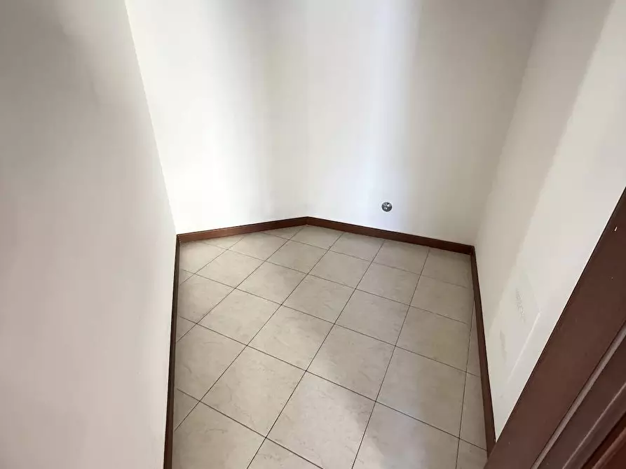 Immagine 21 di Appartamento in vendita  in Via Caianello a Milano