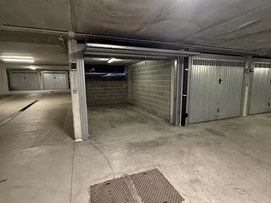 Immagine 26 di Appartamento in vendita  in Via Caianello a Milano