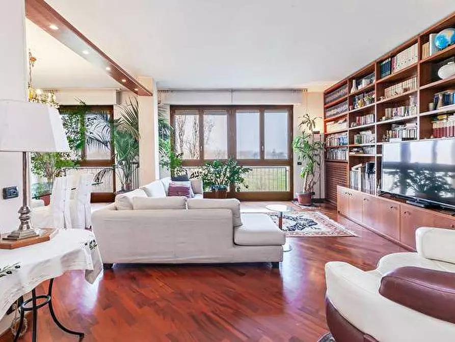 Immagine 2 di Appartamento in vendita  in via Caduti sul lavoro 47 a Sesto San Giovanni