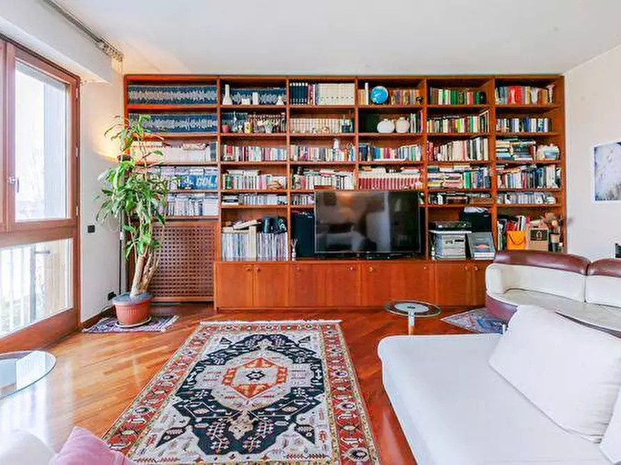 Immagine 3 di Appartamento in vendita  in via Caduti sul lavoro 47 a Sesto San Giovanni