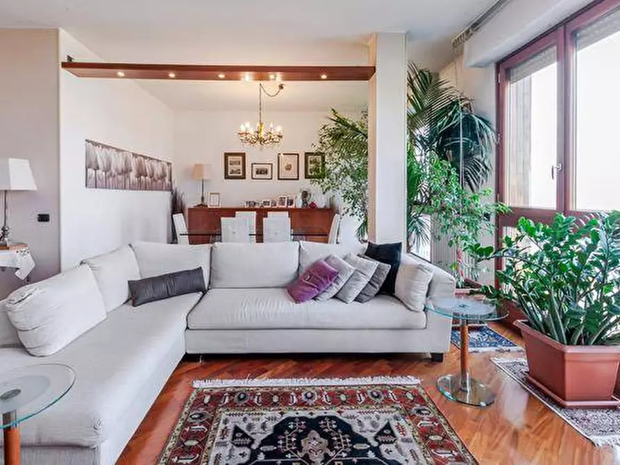 Immagine 11 di Appartamento in vendita  in via Caduti sul lavoro 47 a Sesto San Giovanni