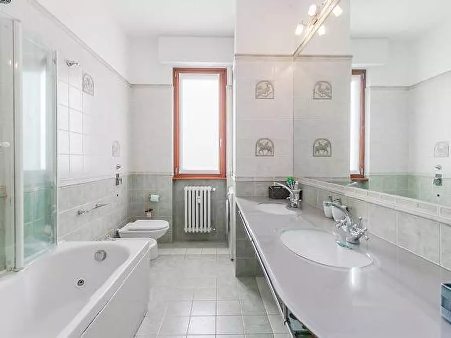 Immagine 33 di Appartamento in vendita  in via Caduti sul lavoro 47 a Sesto San Giovanni