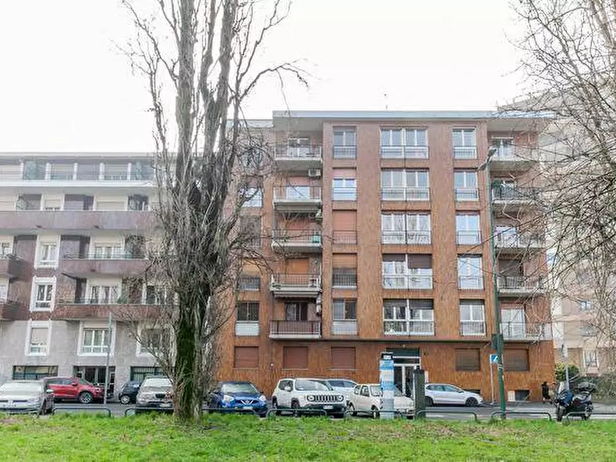 Immagine 48 di Appartamento in vendita  in via Caduti sul lavoro 47 a Sesto San Giovanni