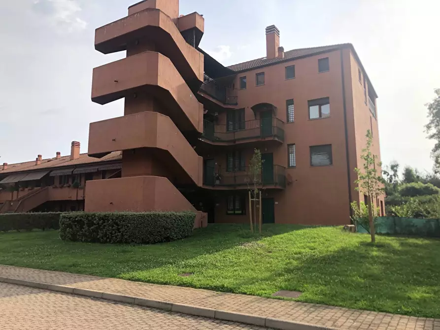 Immagine 14 di Appartamento in affitto  in via Tevere a Lainate