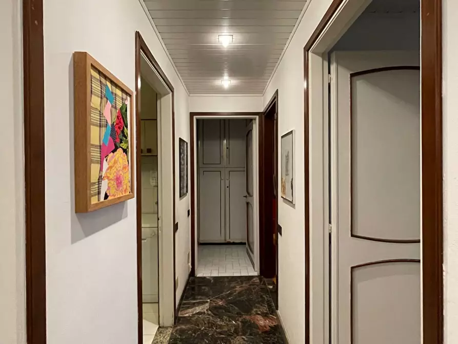 Immagine 10 di Appartamento in vendita  in via Castelvetro a Milano