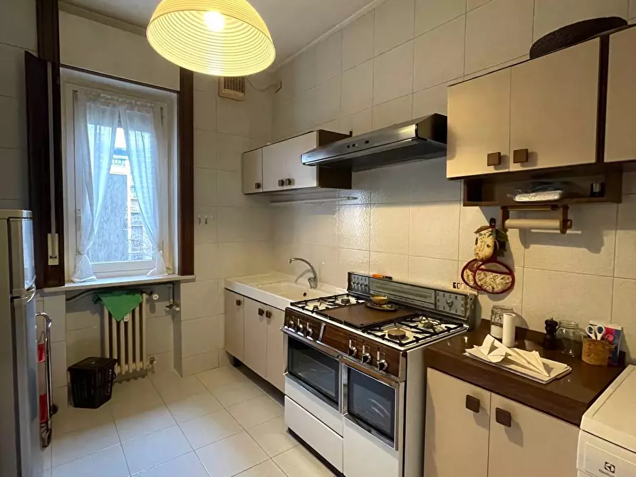 Immagine 12 di Appartamento in vendita  in via Castelvetro a Milano