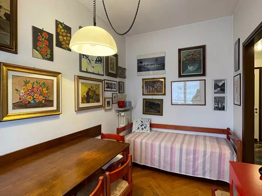 Immagine 14 di Appartamento in vendita  in via Castelvetro a Milano