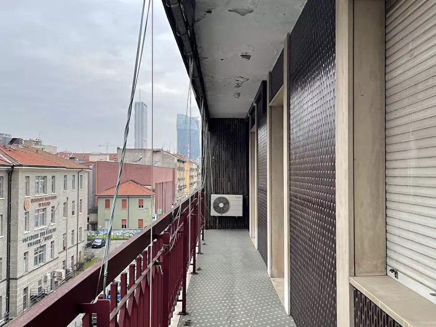 Immagine 16 di Appartamento in vendita  in via Castelvetro a Milano