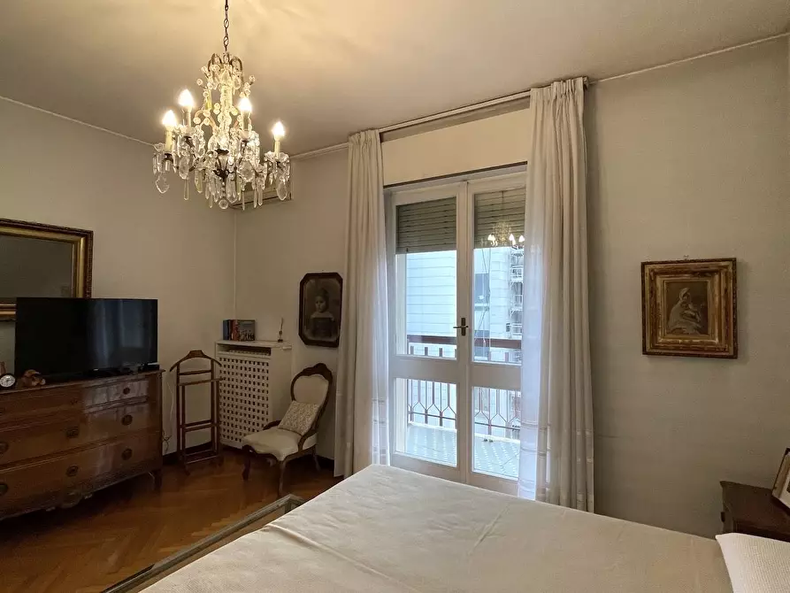 Immagine 26 di Appartamento in vendita  in via Castelvetro a Milano