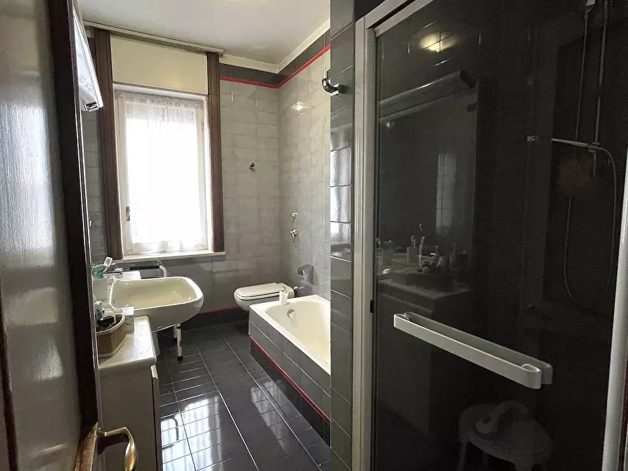 Immagine 27 di Appartamento in vendita  in via Castelvetro a Milano