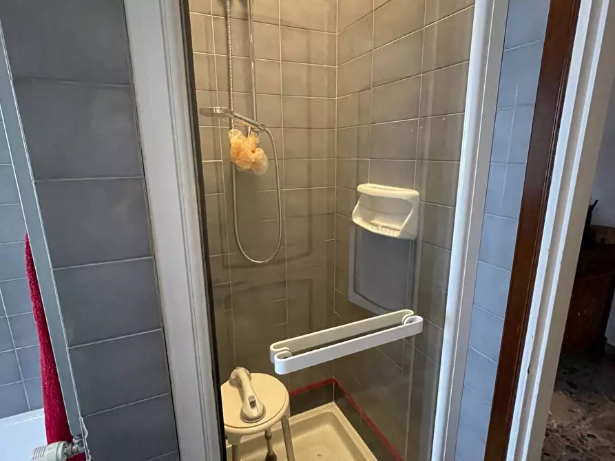 Immagine 30 di Appartamento in vendita  in via Castelvetro a Milano