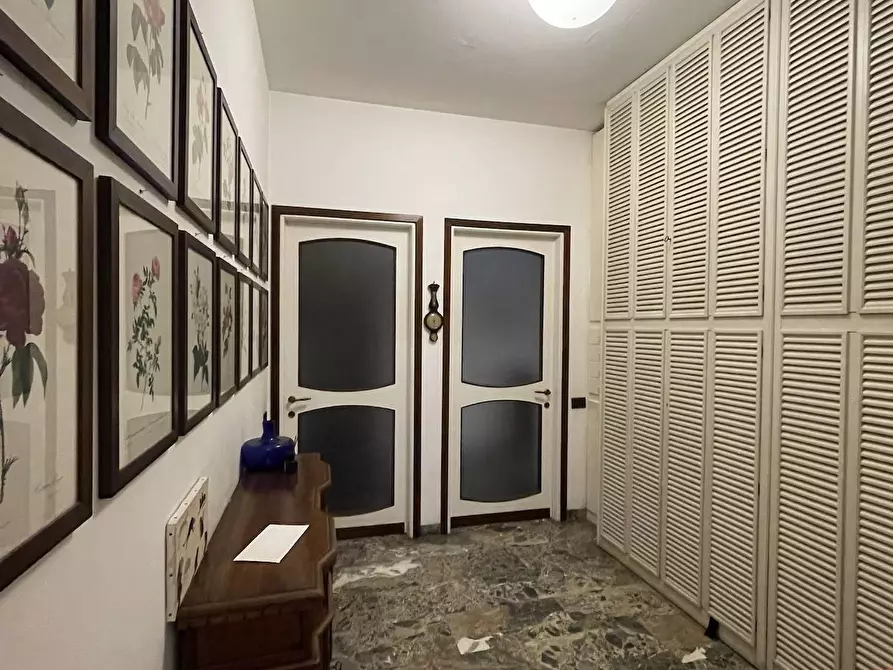 Immagine 31 di Appartamento in vendita  in via Castelvetro a Milano