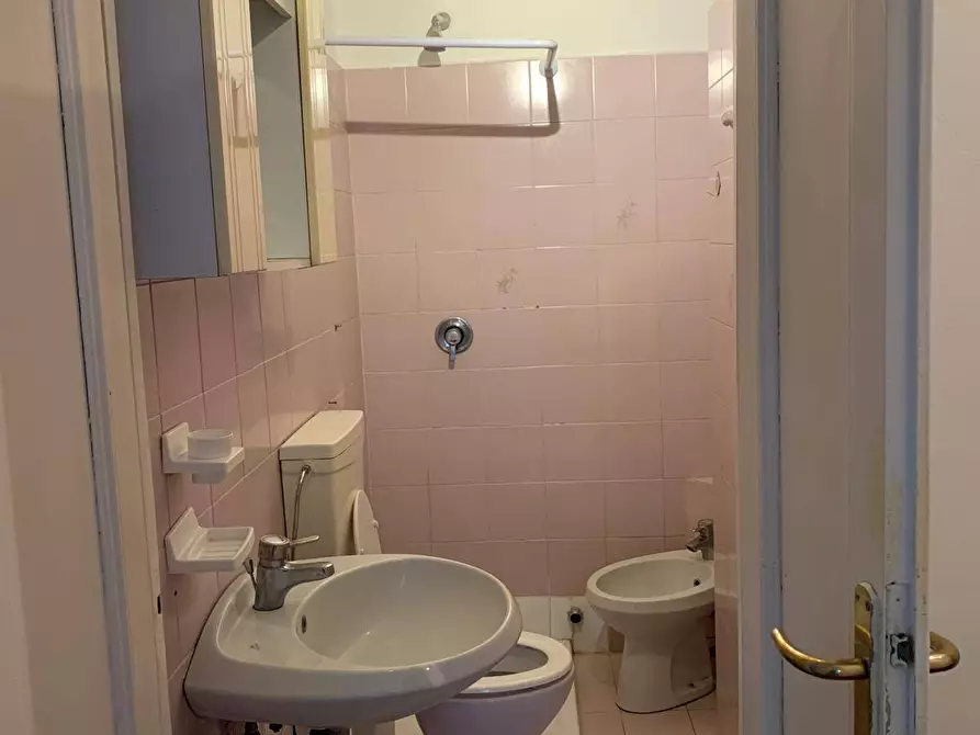 Immagine 20 di Appartamento in affitto  in via Vitruvio a Milano