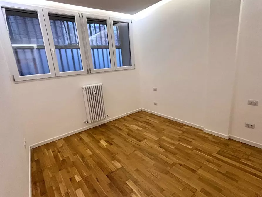 Immagine 10 di Appartamento in affitto  in via Massarenti a Milano