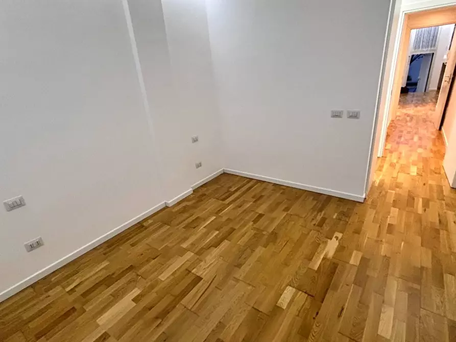 Immagine 12 di Appartamento in affitto  in via Massarenti a Milano