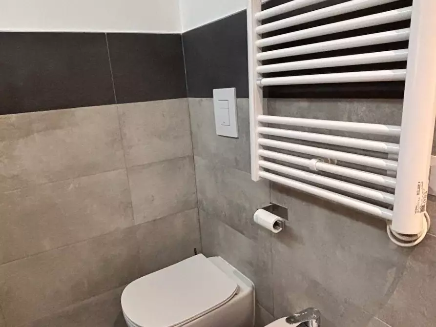 Immagine 20 di Appartamento in affitto  in via Massarenti a Milano