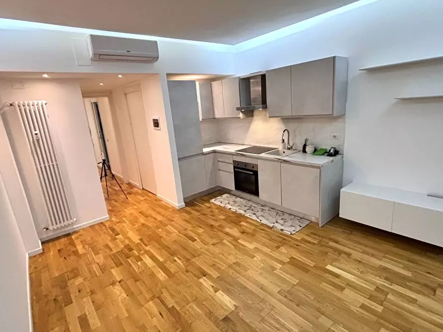 Immagine 23 di Appartamento in affitto  in via Massarenti a Milano