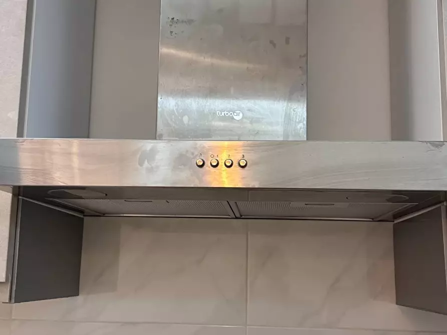 Immagine 25 di Appartamento in affitto  in via Massarenti a Milano