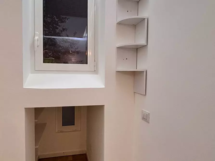 Immagine 29 di Appartamento in affitto  in via Massarenti a Milano