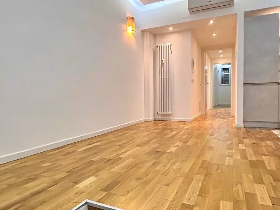 Immagine 30 di Appartamento in affitto  in via Massarenti a Milano