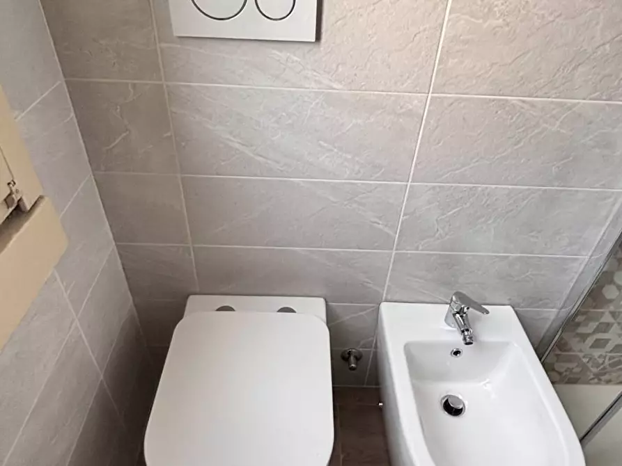 Immagine 37 di Appartamento in affitto  in via Verona 13 a Milano