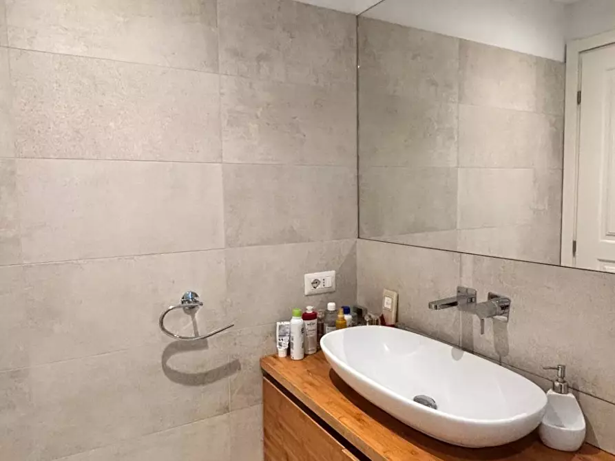 Immagine 24 di Appartamento in affitto  in Via Gaetano Airaghi a Milano