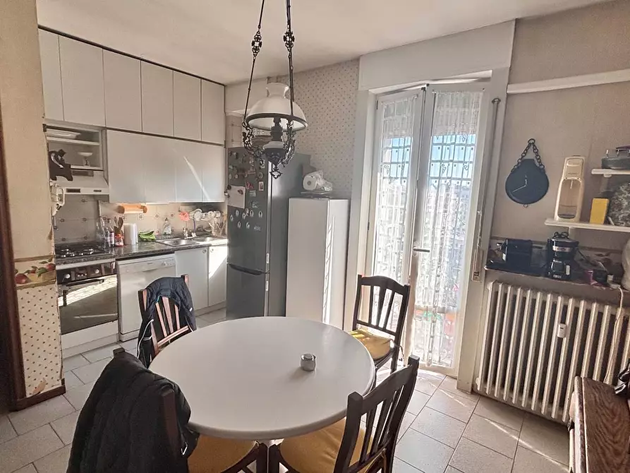 Immagine 5 di Appartamento in vendita  in via Caracciolo a Milano