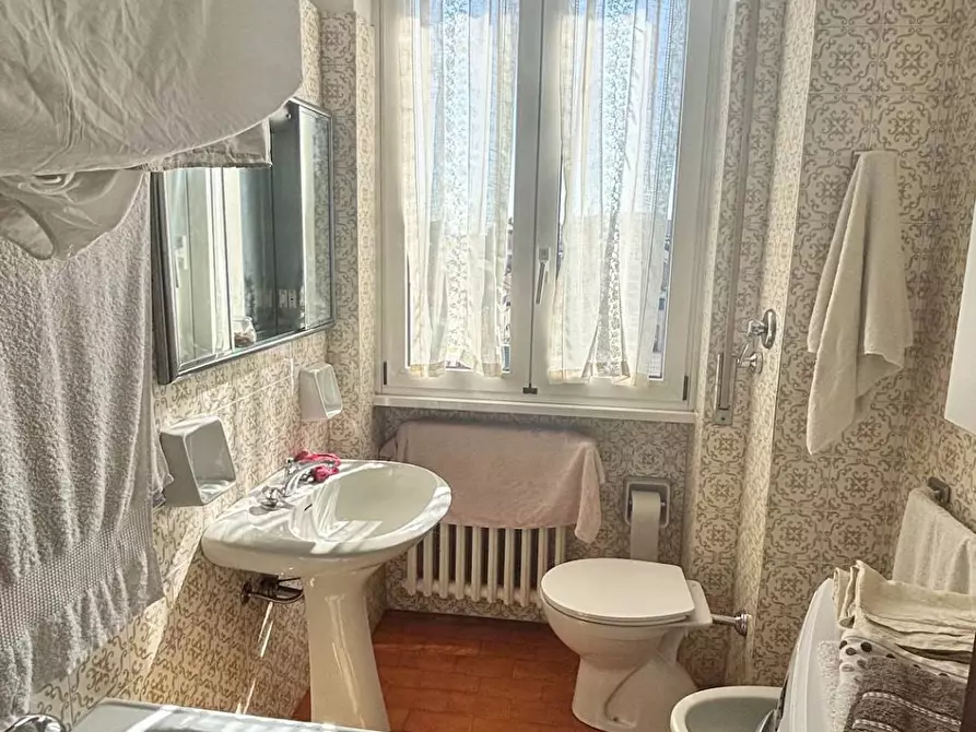 Immagine 15 di Appartamento in vendita  in via Caracciolo a Milano