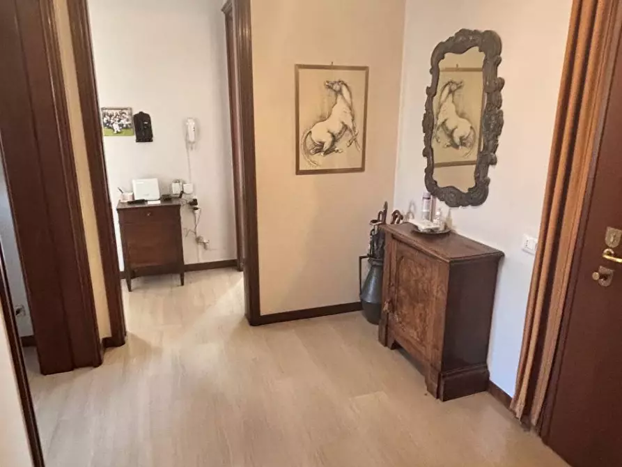 Immagine 28 di Appartamento in vendita  in via Caracciolo a Milano