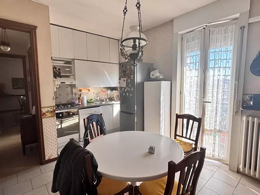 Immagine 33 di Appartamento in vendita  in via Caracciolo a Milano