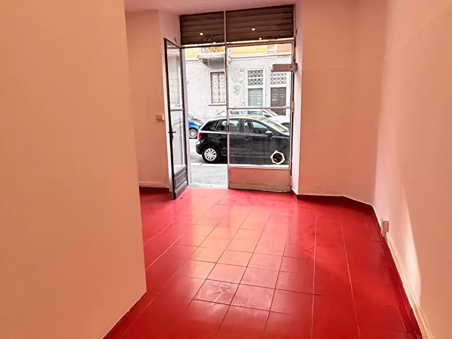 Immagine 5 di Negozio   in via Delfico 18 a Milano