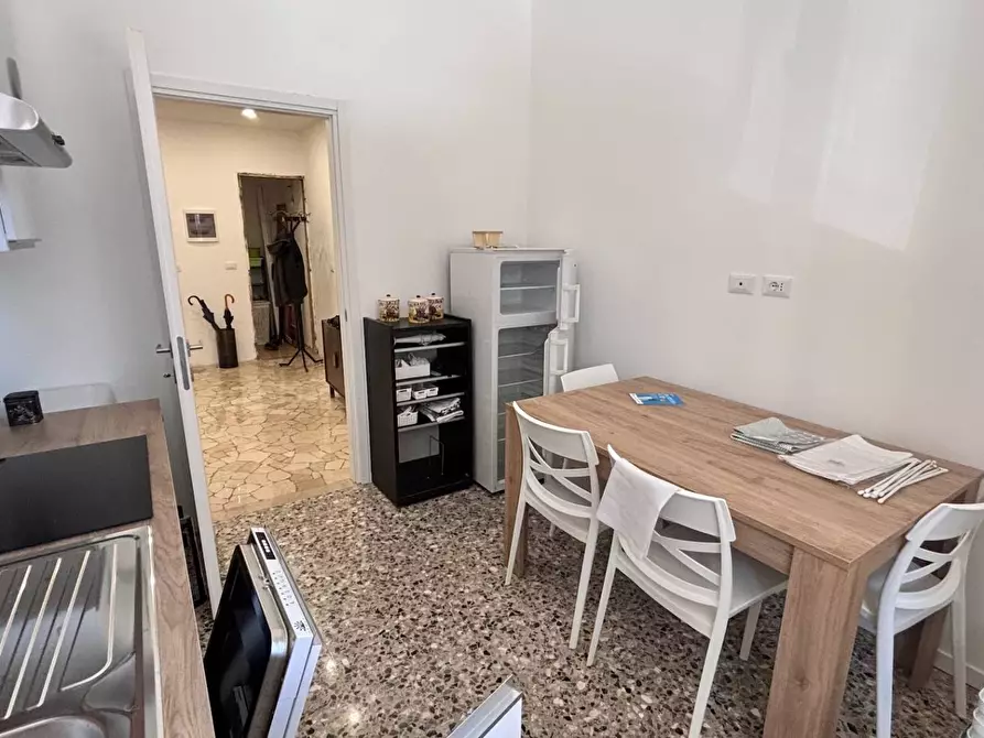 Immagine 4 di Appartamento in affitto  in via Caracciolo a Milano