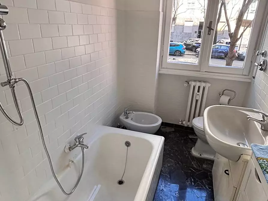 Immagine 5 di Appartamento in affitto  in via Caracciolo a Milano